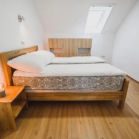 Feriehus Mojcin Pisker House *