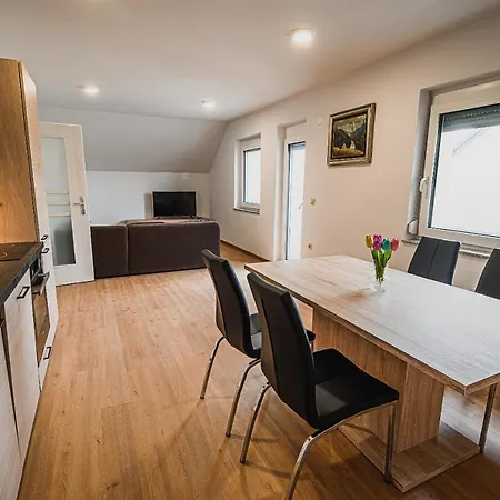 Feriehus Mojcin Pisker House